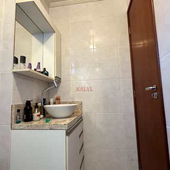 Apartamento em Praia Grande, bairro Guilhermina