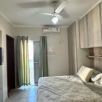 Apartamento em Praia Grande, bairro Guilhermina