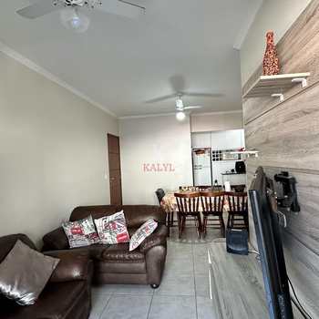 Apartamento em Praia Grande, bairro Guilhermina