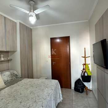 Apartamento em Praia Grande, bairro Guilhermina