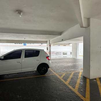 Apartamento em Praia Grande, bairro Guilhermina