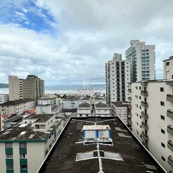 Apartamento em Praia Grande, bairro Guilhermina