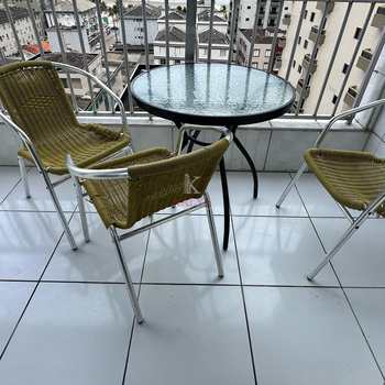 Apartamento em Praia Grande, bairro Guilhermina