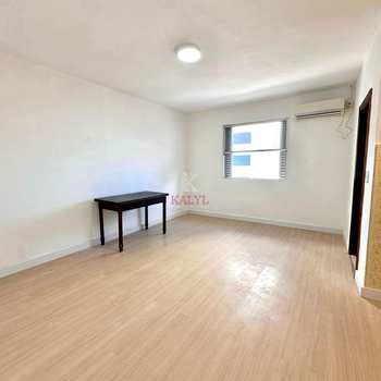 Kitnet em Praia Grande, bairro Boqueirão