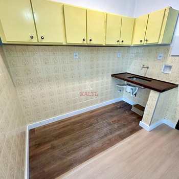 Kitnet em Praia Grande, bairro Boqueirão