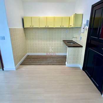 Kitnet em Praia Grande, bairro Boqueirão