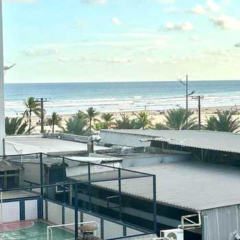 Kitnet em Praia Grande, bairro Boqueirão