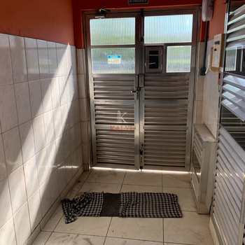Kitnet em Praia Grande, bairro Boqueirão