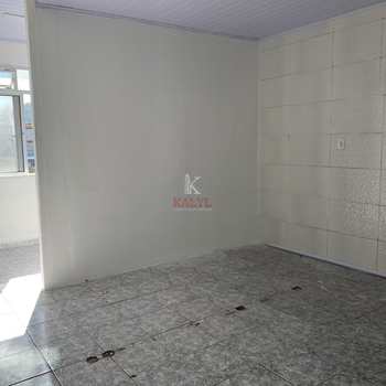 Kitnet em Praia Grande, bairro Boqueirão