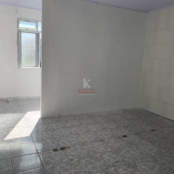 Kitnet em Praia Grande, bairro Boqueirão