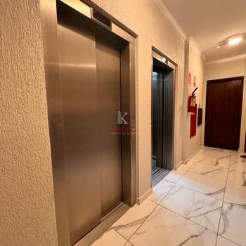 Apartamento em Praia Grande, bairro Guilhermina