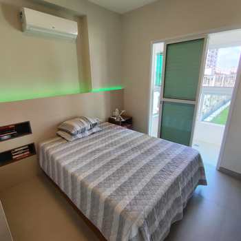 Apartamento em Praia Grande, bairro Boqueirão
