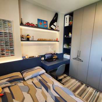 Apartamento em Praia Grande, bairro Boqueirão