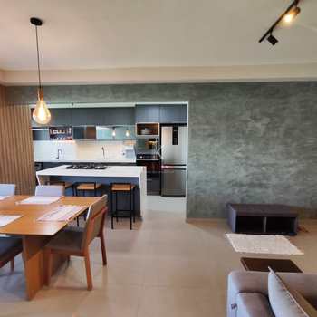 Apartamento em Praia Grande, bairro Boqueirão