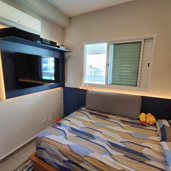 Apartamento em Praia Grande, bairro Boqueirão