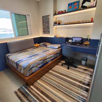 Apartamento em Praia Grande, bairro Boqueirão
