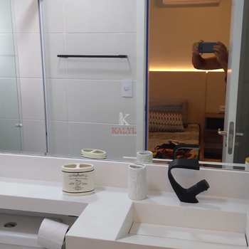 Apartamento em Praia Grande, bairro Boqueirão