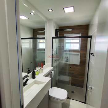Apartamento em Praia Grande, bairro Boqueirão