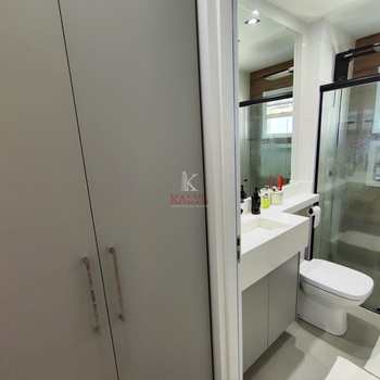 Apartamento em Praia Grande, bairro Boqueirão