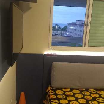 Apartamento em Praia Grande, bairro Boqueirão