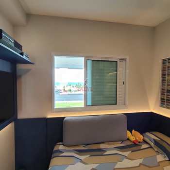 Apartamento em Praia Grande, bairro Boqueirão
