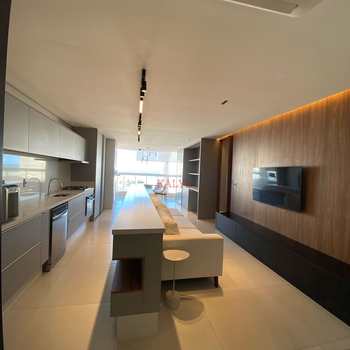 Apartamento em Praia Grande, bairro Guilhermina