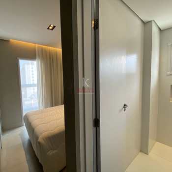 Apartamento em Praia Grande, bairro Guilhermina