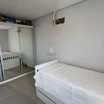Apartamento em Praia Grande, bairro Boqueirão
