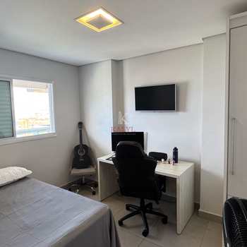Apartamento em Praia Grande, bairro Boqueirão