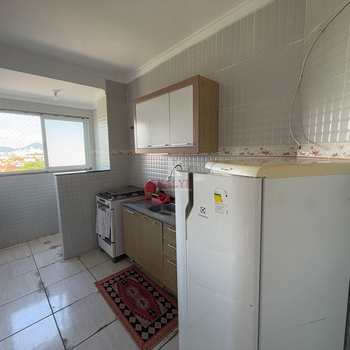 Kitnet em Praia Grande, bairro Tupi