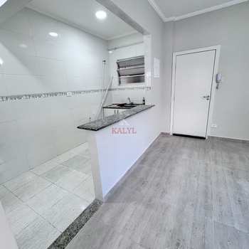 Kitnet em Praia Grande, bairro Boqueirão