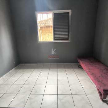 Sobrado em Praia Grande, bairro Guilhermina
