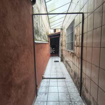 Sobrado em Praia Grande, bairro Guilhermina
