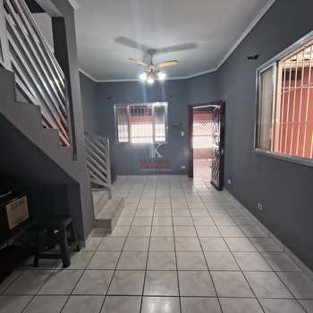 Sobrado em Praia Grande, bairro Guilhermina