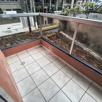Sobrado em Praia Grande, bairro Guilhermina
