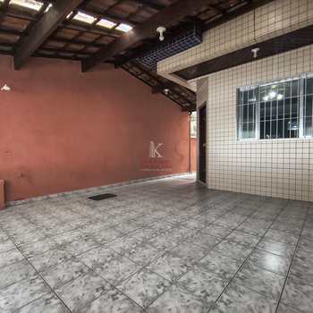 Sobrado em Praia Grande, bairro Guilhermina