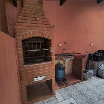 Sobrado em Praia Grande, bairro Guilhermina