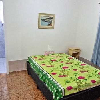 Casa em Praia Grande, bairro Maracanã
