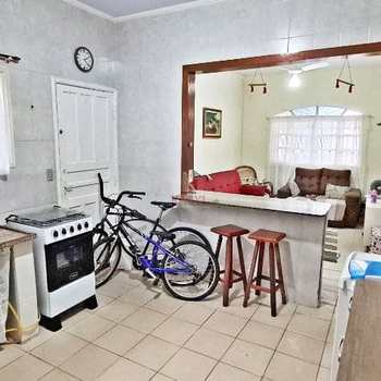 Casa em Praia Grande, bairro Maracanã