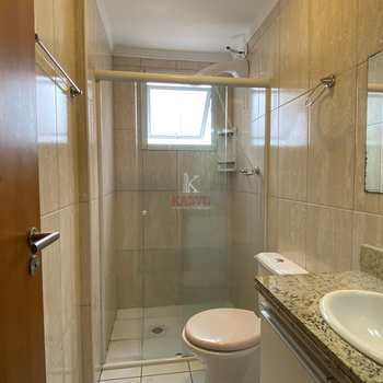 Apartamento em Praia Grande, bairro Guilhermina