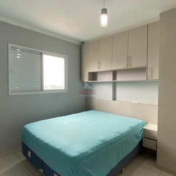Apartamento em Praia Grande, bairro Guilhermina