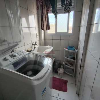 Apartamento em Praia Grande, bairro Guilhermina