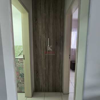 Apartamento em Praia Grande, bairro Guilhermina