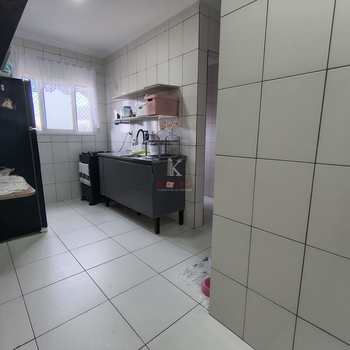 Apartamento em Praia Grande, bairro Guilhermina