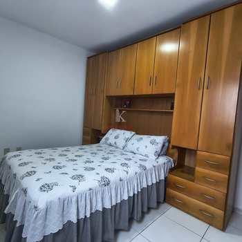 Apartamento em Praia Grande, bairro Guilhermina