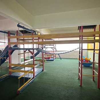 Apartamento em Praia Grande, bairro Guilhermina