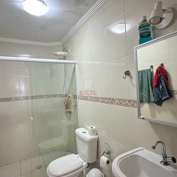 Apartamento em Praia Grande, bairro Guilhermina