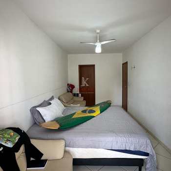 Apartamento em Praia Grande, bairro Guilhermina