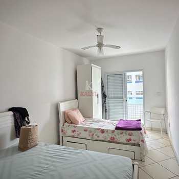 Apartamento em Praia Grande, bairro Guilhermina
