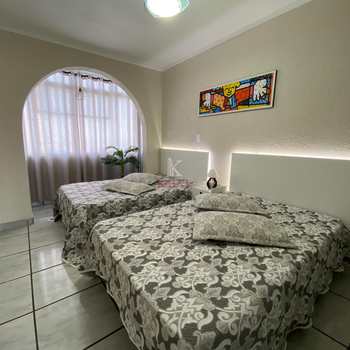 Apartamento em Praia Grande, bairro Guilhermina